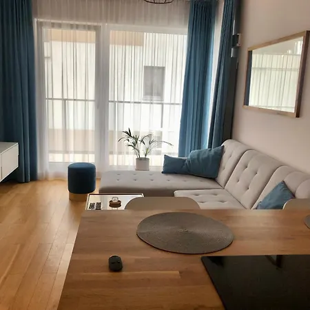 Quiet Ursynow Airport S2 *