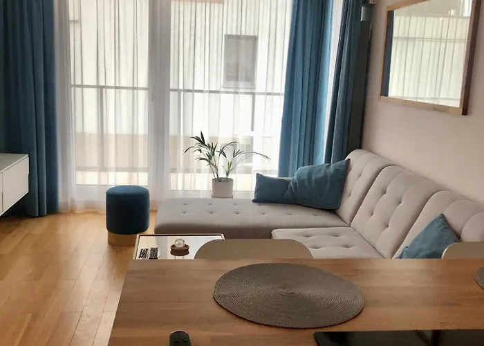 Quiet Ursynow Airport S2 *